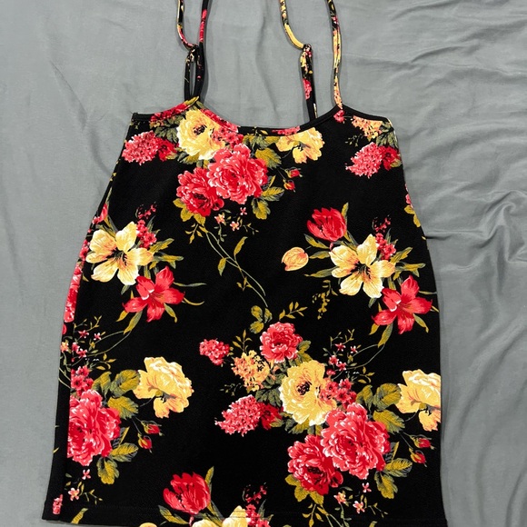 Super cute floral fitting skirt with straps - Picture 2 of 3